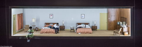 AU SOMMET DE LA MONTAGNE