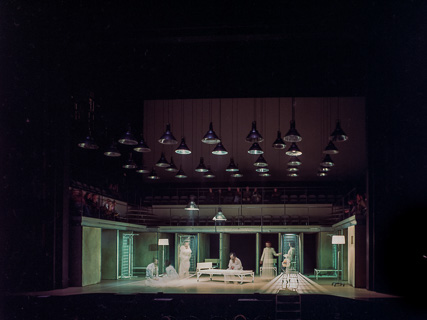 TNM030210-F.jpg